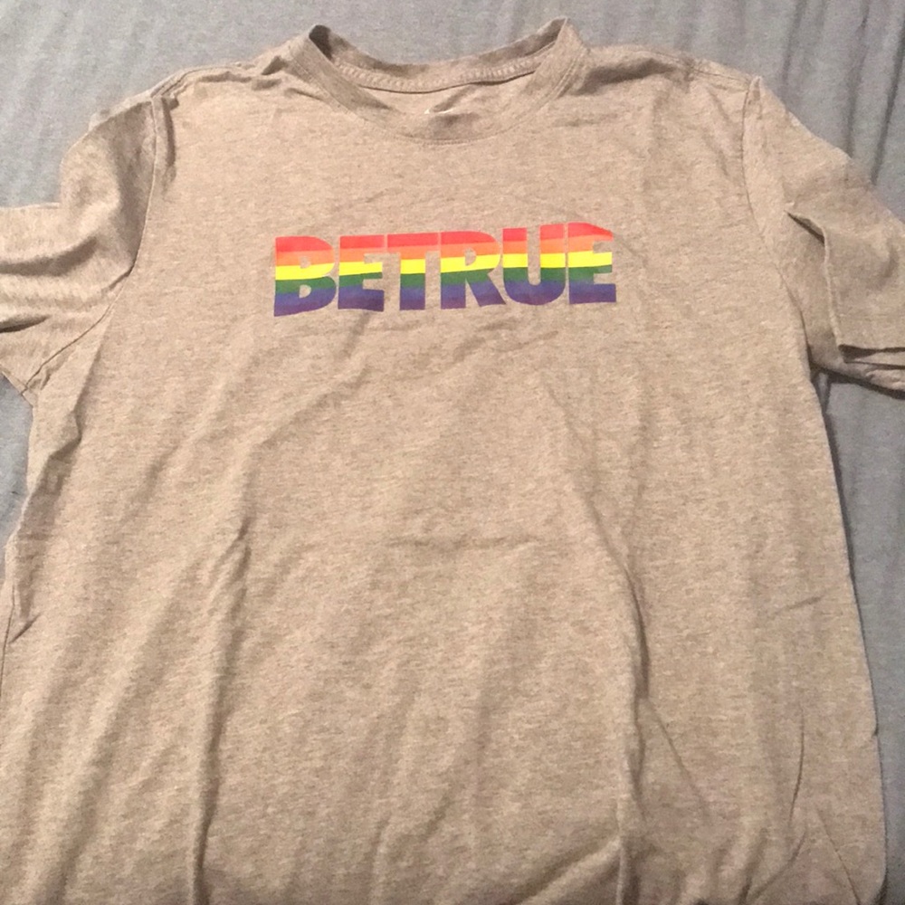 Nike BETRUE shirt